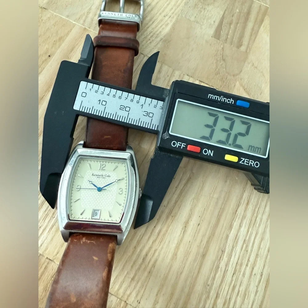 vintage Kenneth Cole New York men’s silver tone brown leather watch NEW BATTERY